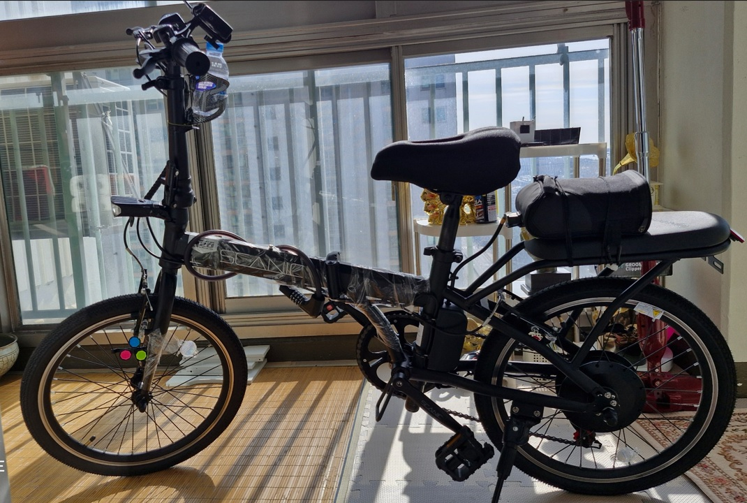 (거의 새상품) 접이식 미니벨로 전기자전거 스카닉 m20 5회미만 주행 상태최상 부산 김해 양산 이미지