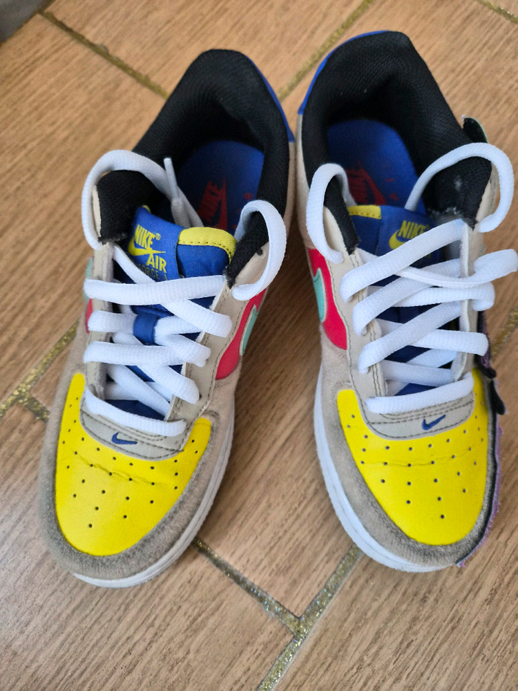 나이키 주니어 신발.235mm&230mm사이즈(택포) 이미지