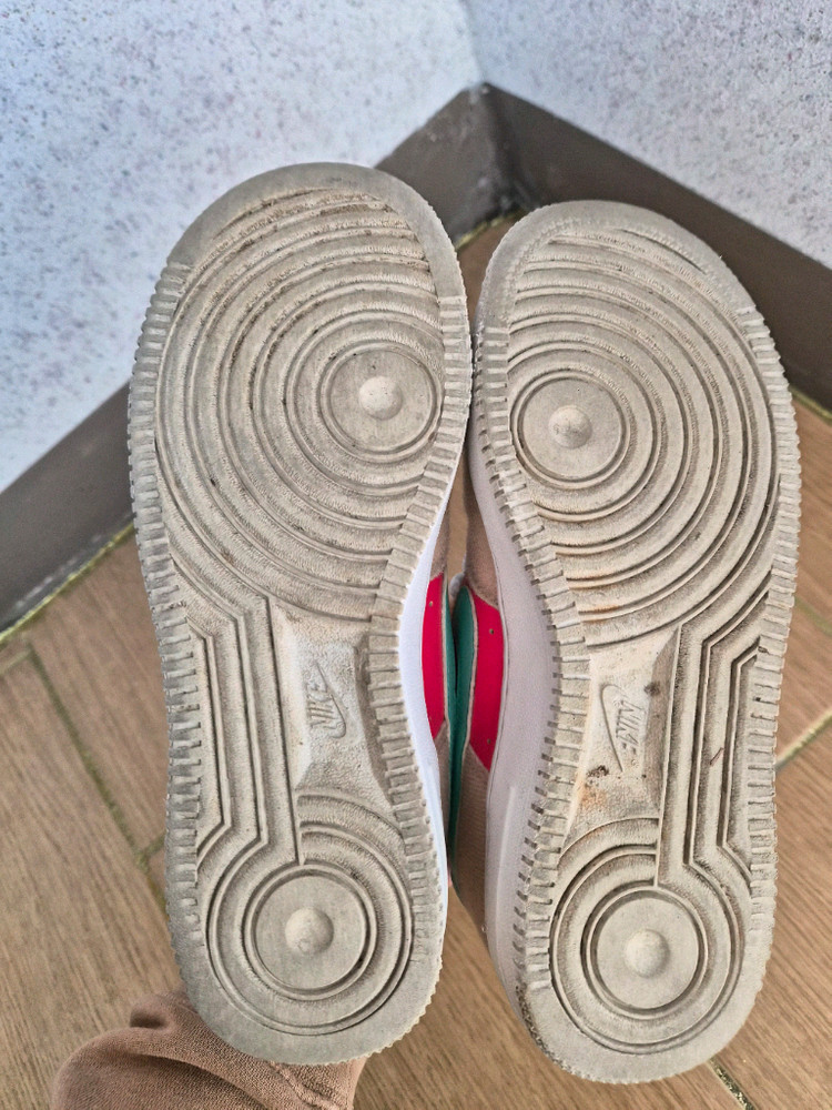 나이키 주니어 신발.235mm&230mm사이즈(택포) 이미지