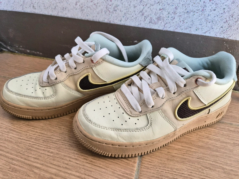 나이키 주니어 신발.235mm&230mm사이즈(택포) 이미지