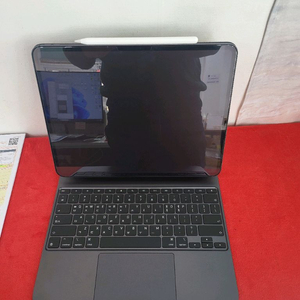 아이패드프로 13인치 1TB wifi 매직키보드 + 정품 펜 이미지