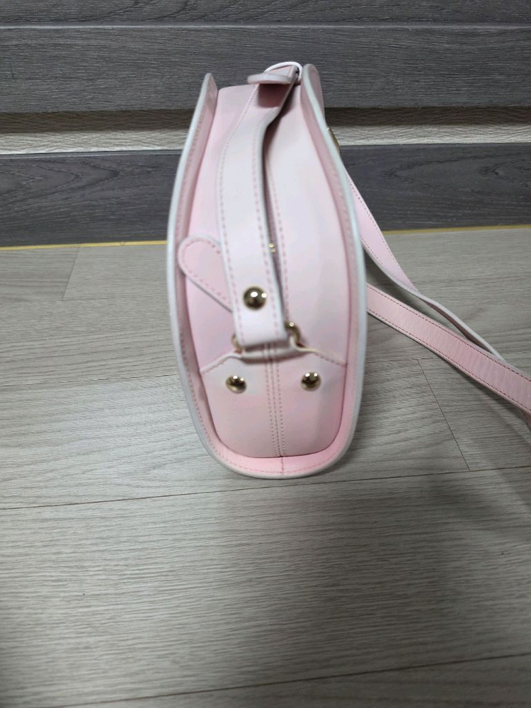 정품 A.P.C. 아페쎄 하프문 크로스백 핑크 이미지