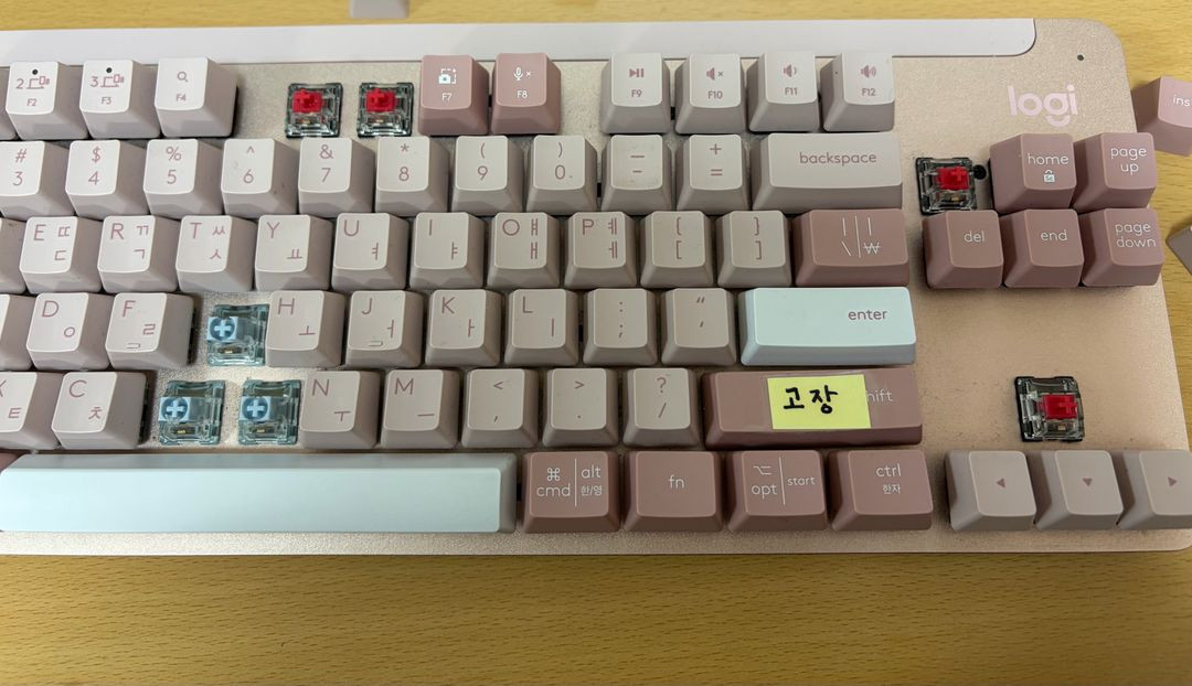 로지텍 K855 텐키리스 키보드+로지텍 페블 마우스 이미지