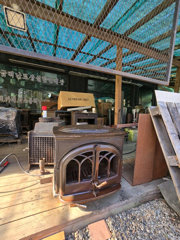 빈티지 주물 벽난로 이미지