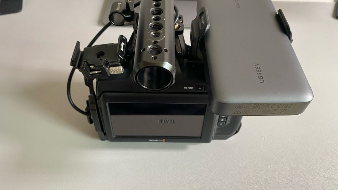 BMPCC 6K PRO + 케이지 + 보조배터리 판매합니다. 이미지