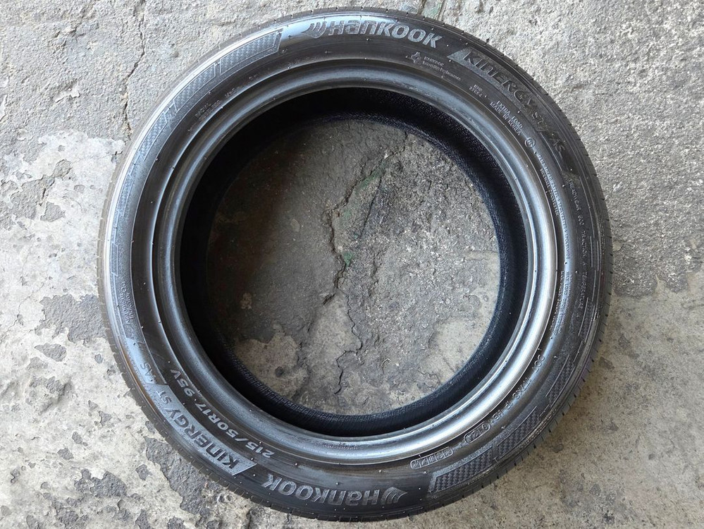 2155017 215 50 17 한국 키너지STAS 올시즌 타이어 팝니다 이미지