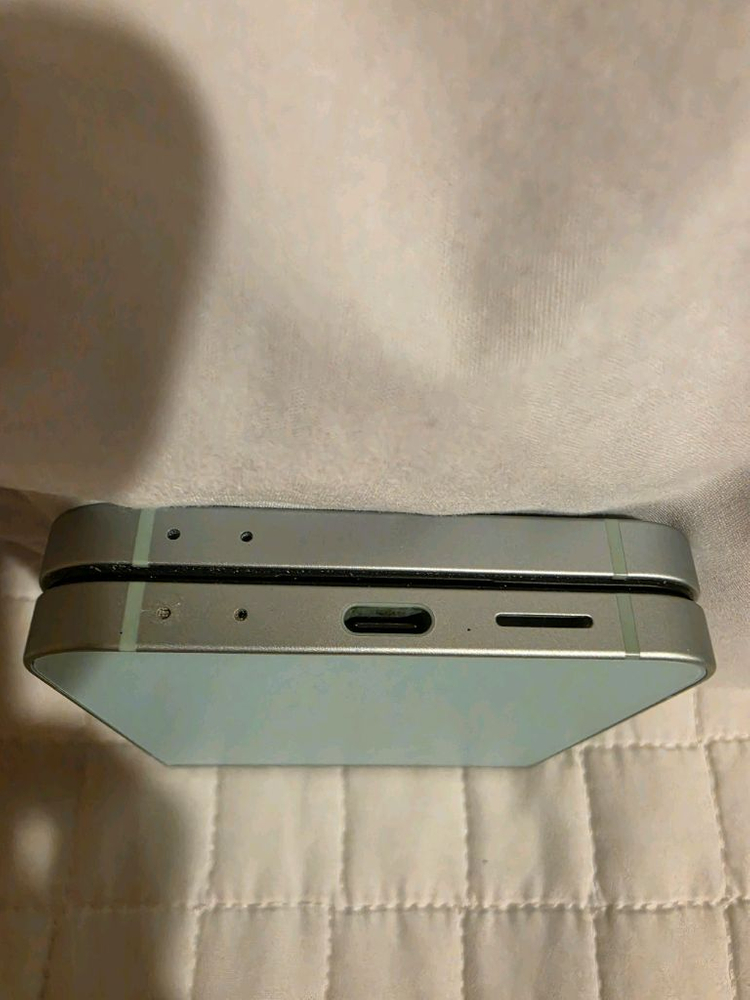 갤럭시 Z플립6 256GB+아라미드600D 이미지