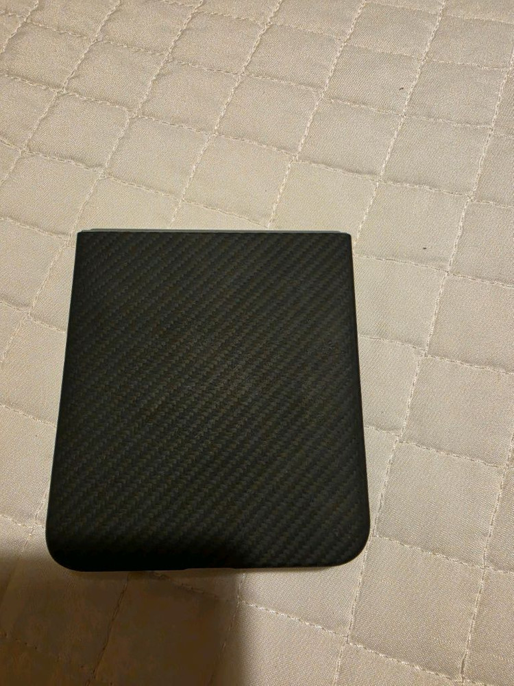 갤럭시 Z플립6 256GB+아라미드600D 이미지