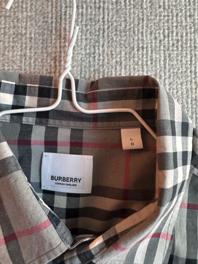 버버리 남성 체크 셔츠 판매 이미지