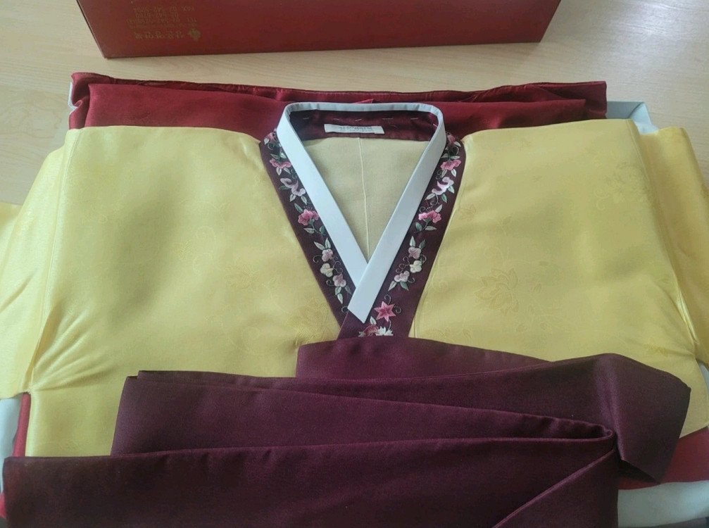 여성 한복 세트 이미지