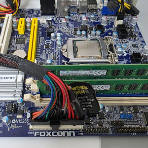 CPU: i7-3770 + MB: Foxconn H67M + RAM: DDR3 16GB 이미지