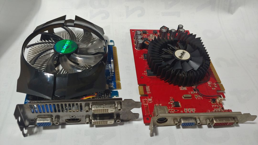 고장 구형 그래픽카드 2종 (GTX650,7600GT) 팝니다.. 이미지