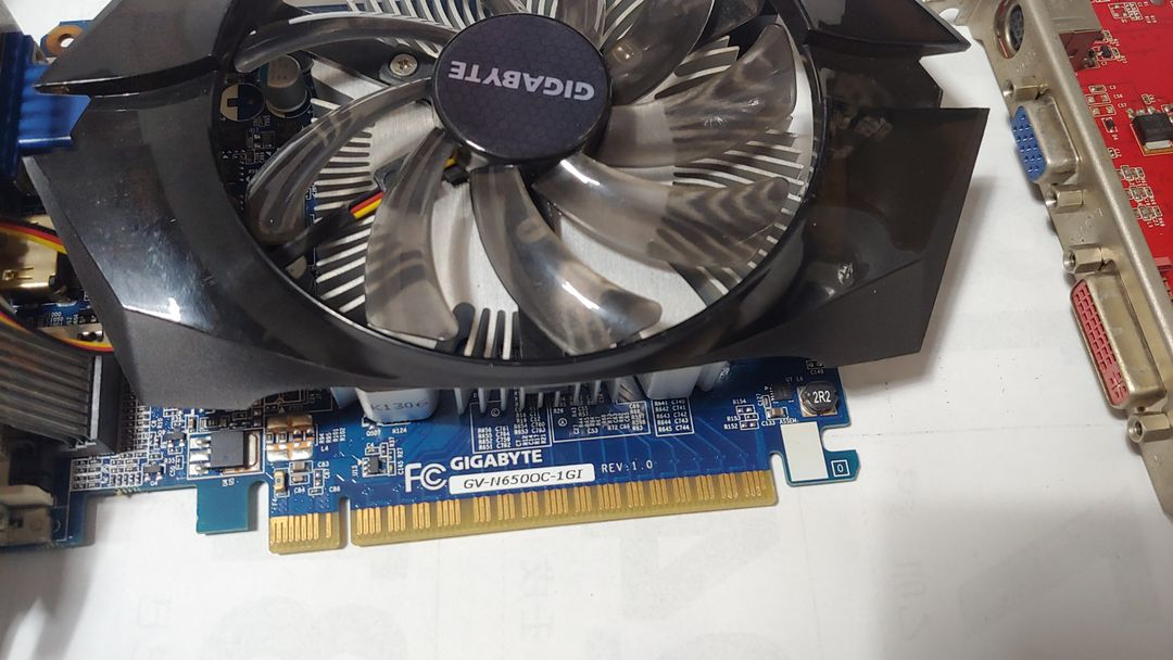 고장 구형 그래픽카드 2종 (GTX650,7600GT) 팝니다.. 이미지
