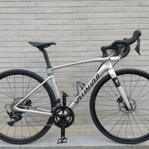 10회미만주행 21년 스페셜라이즈드 루베 스포츠 디스크 카본 로드자전거 52사이즈 팔아요. 이미지