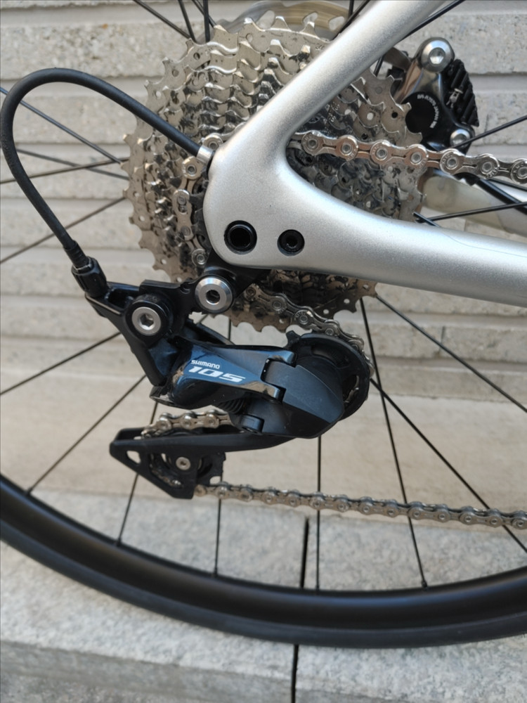 10회미만주행 21년 스페셜라이즈드 루베 스포츠 디스크 카본 로드자전거 52사이즈 팔아요. 이미지