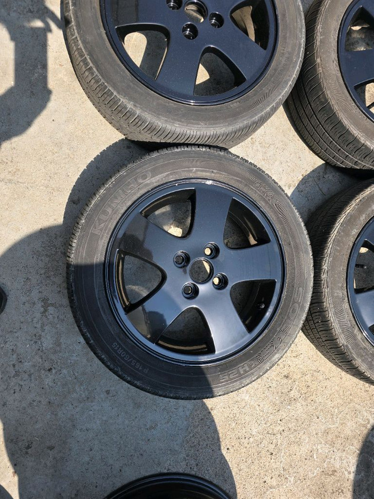 15인치 스파크 순정휠 타이어 이미지