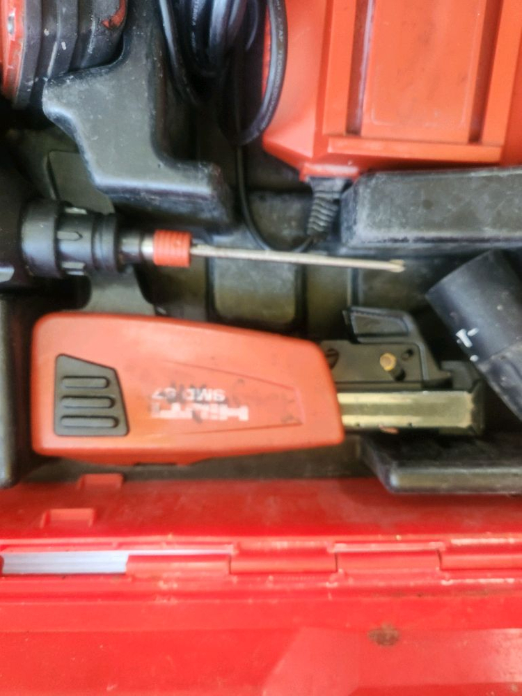 힐티매거진1세대5번 이미지