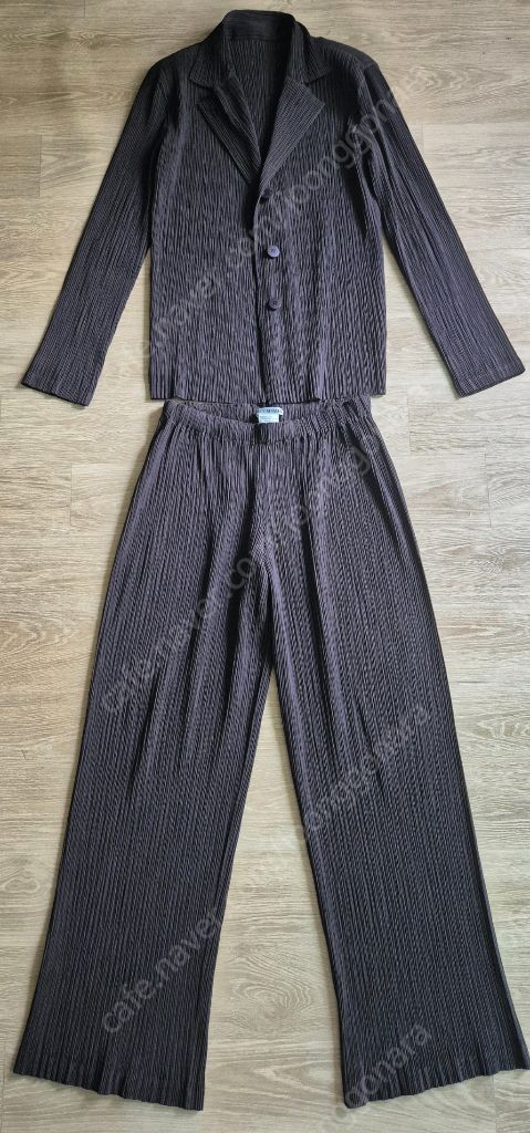 정품 이세이미야케 플리츠플리즈ISSEYMIYAKE 해칭 이미지