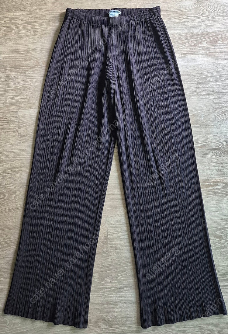 정품 이세이미야케 플리츠플리즈ISSEYMIYAKE 해칭플리츠 팬츠 이미지