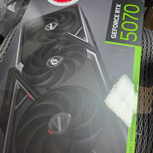 컬러풀 지포스 RTX 5070 불칸 Vulcan 이미지