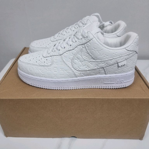 루이비통 나이키 에어포스1 로우 화이트 버질아블로.44 이미지