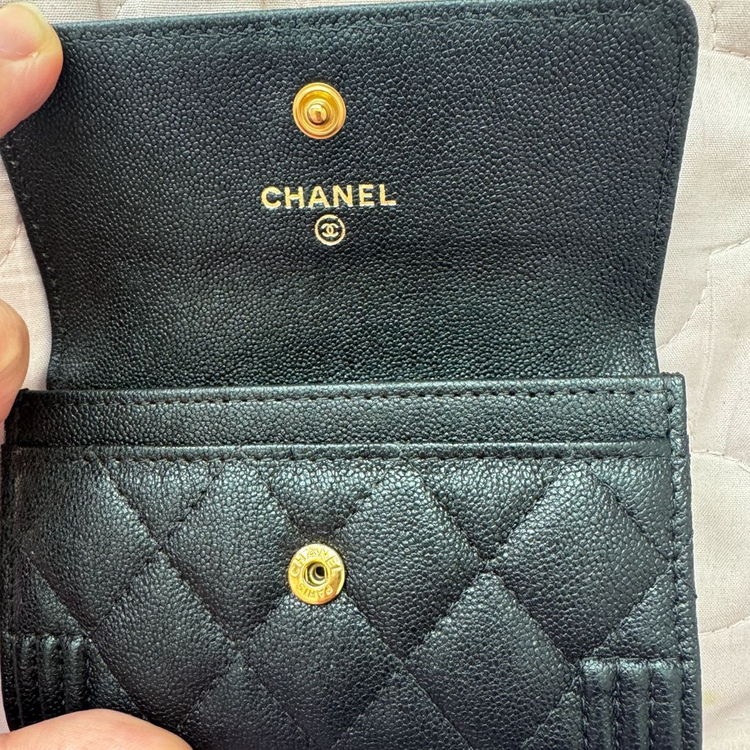 샤넬 보이플랩 카드지갑 이미지