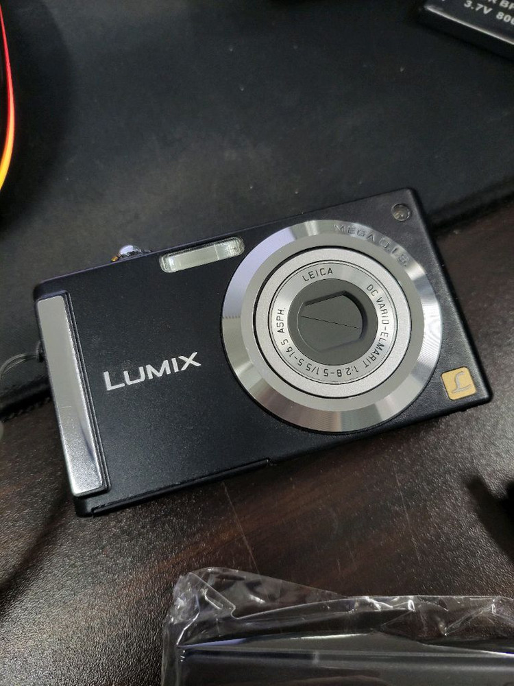 파나소닉 루믹스 DMC-FS3 디지털카메라 이미지