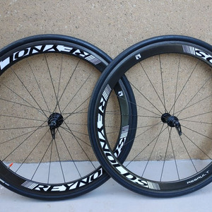 상태상급) 레이놀즈 어썰트 클린처 카본휠셋+카본 전용패드 판매합니다 (57만원) 이미지