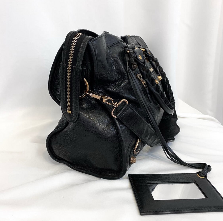 발렌시아가 모터백 블랙 이미지