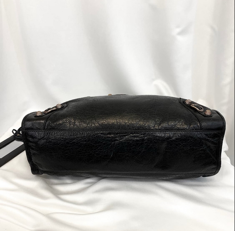 발렌시아가 모터백 블랙 이미지