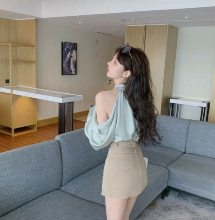 셔츠 어깨트임 오프숄더 블라우스 이미지