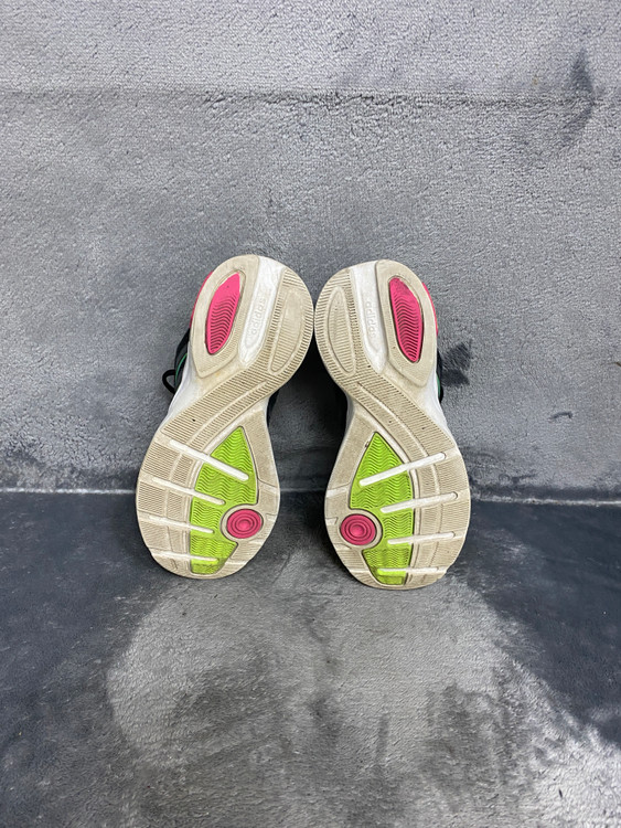 아디다스 운동화 240 이미지