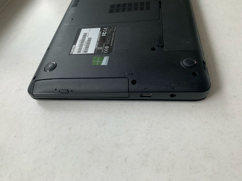 도시바 C850 15인치 ssd 256g 노트북+충전기 이미지