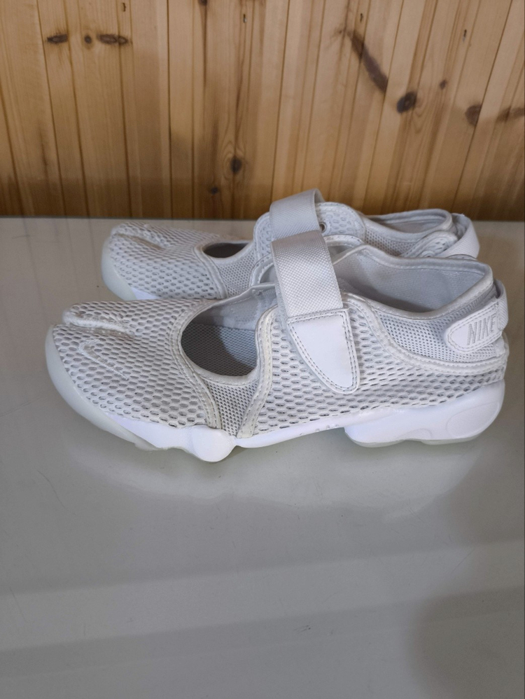 260mm 나이키 에어리프트 샌들 화이트 이미지