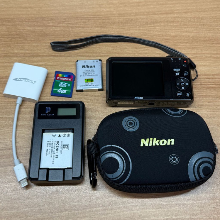니콘 쿨픽스 A300(S3700) 블랙 빈티지 디카 이미지