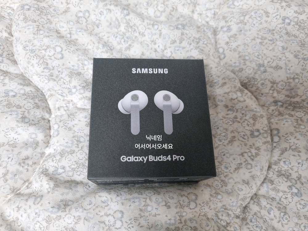 갤럭시 버즈4 프로 블랙+화이트 미개봉 새상품 삼성전자 블루투스 이어폰 이미지