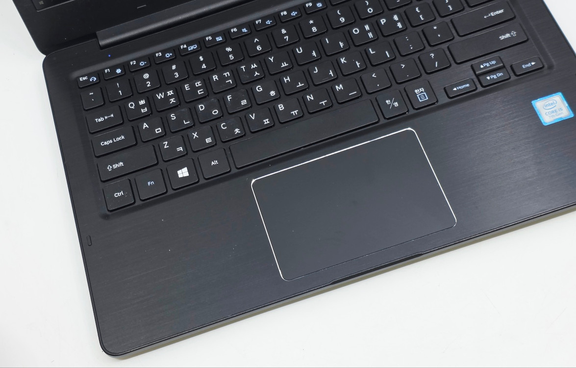 삼성 노트북5 NT501R3M-K0E/C (13.3인치) CPU : 인텔 코어 i5-7200U (7세대) 이미지