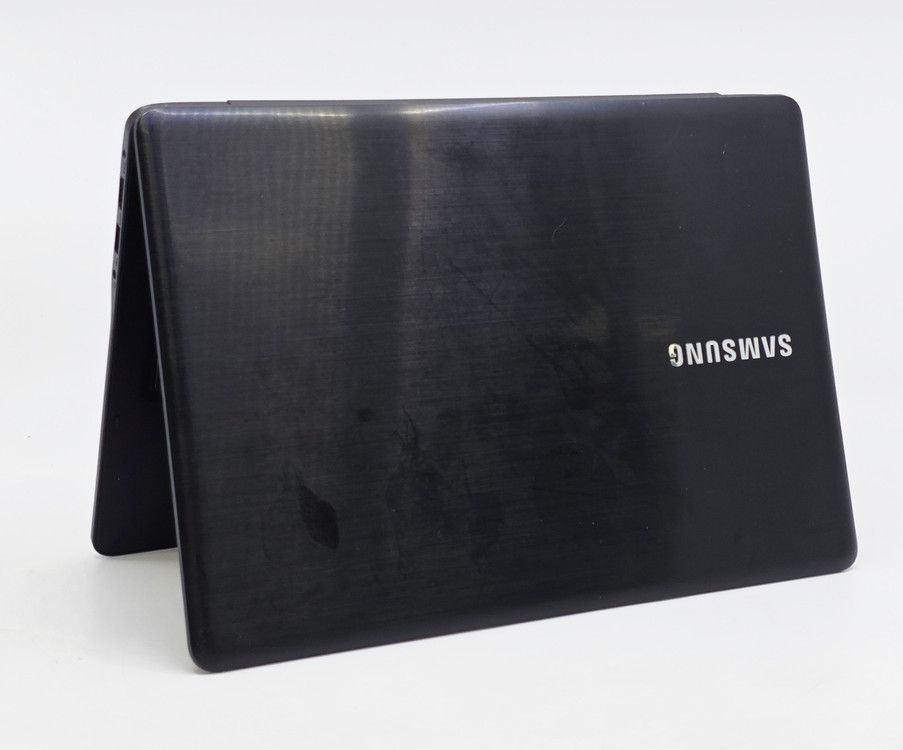 삼성 노트북5 NT501R3M-K0E/C (13.3인치) CPU : 인텔 코어 i5-7200U (7세대) 이미지