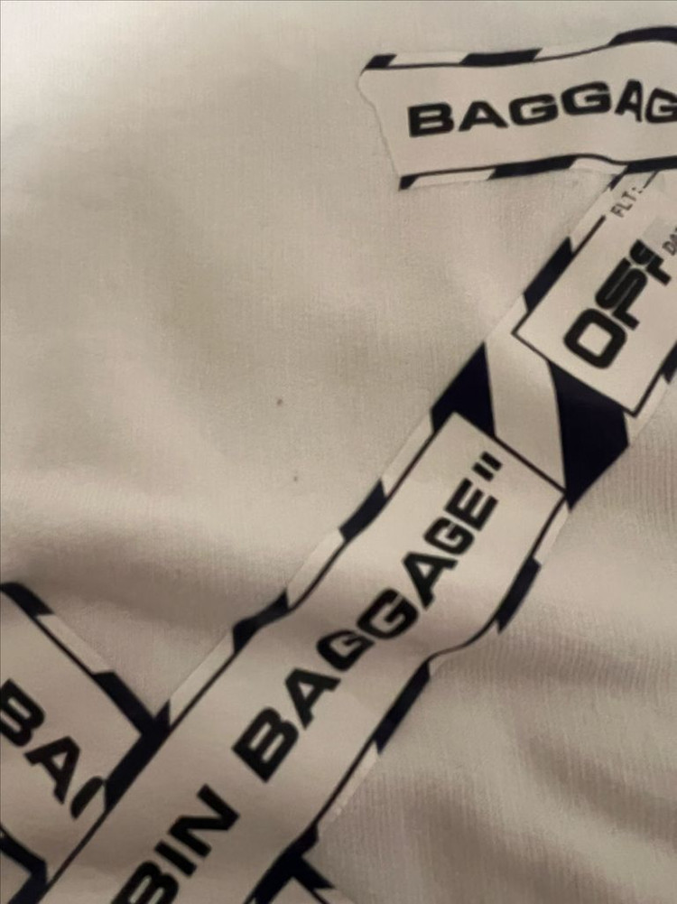 오프화이트 에어포트 후드티 (S 사이즈) 이미지