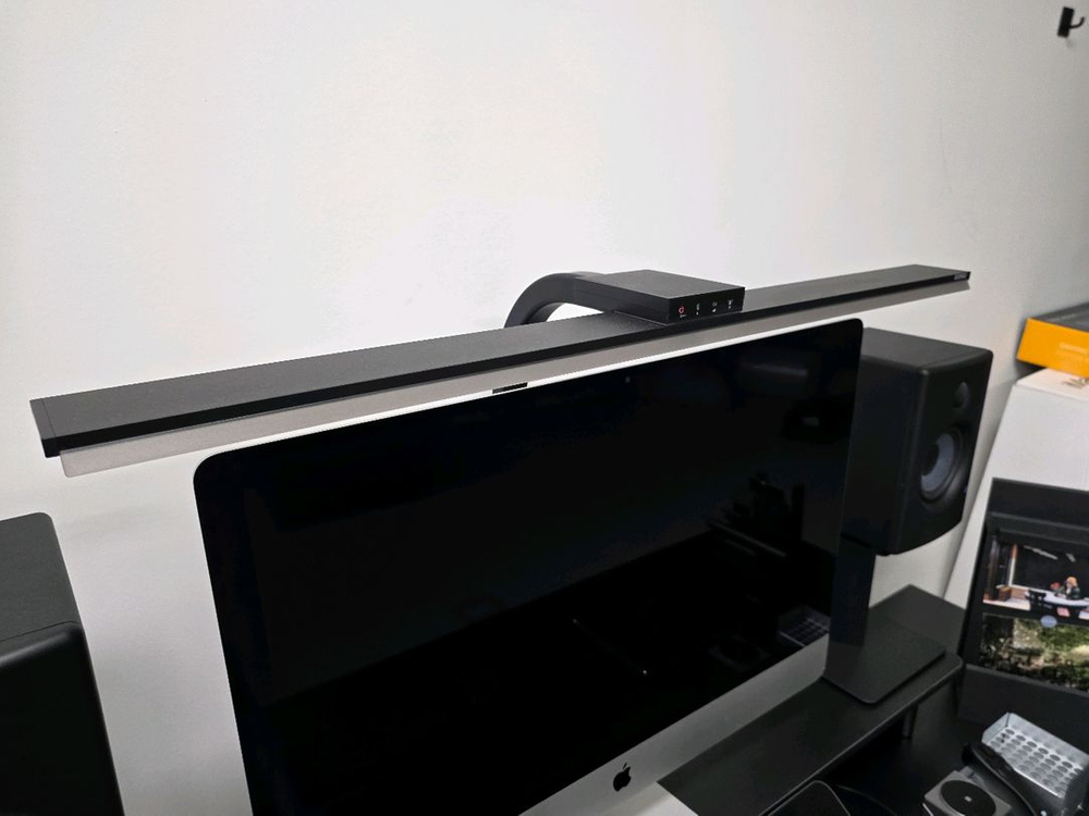 브랜드X 와이드 LED 프리미엄 스탠드 LSP-9700 / 와이드 모니터 조명 이미지