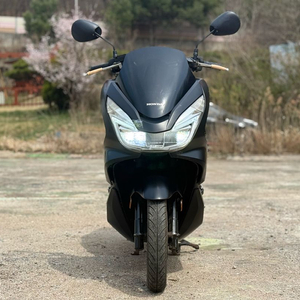 혼다 pcx125 17년식 스마트키모델 4만키로대 저렴하게 판매합니다 이미지