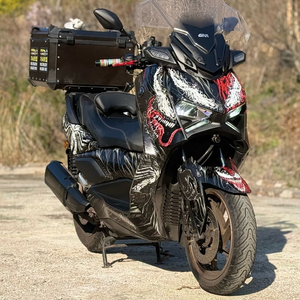 야마하xmax300 23년식 페리 베놈 데칼튜닝 저렴하게 판매합니다 이미지