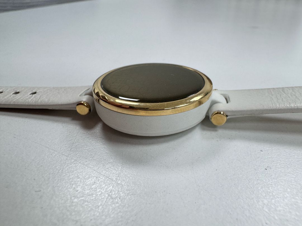 가민 릴리 클레식 에디션 여성용 웰니스 스마트워치 가죽밴드 이미지