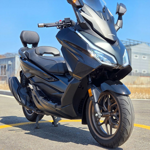 신차보증:)혼다 포르자350 25년식 2만km 출퇴근 바이크 판매합니다. 이미지