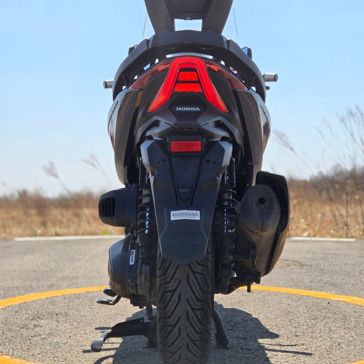 신차보증:)혼다 포르자350 25년식 2만km 출퇴근 바이크 판매합니다. 이미지