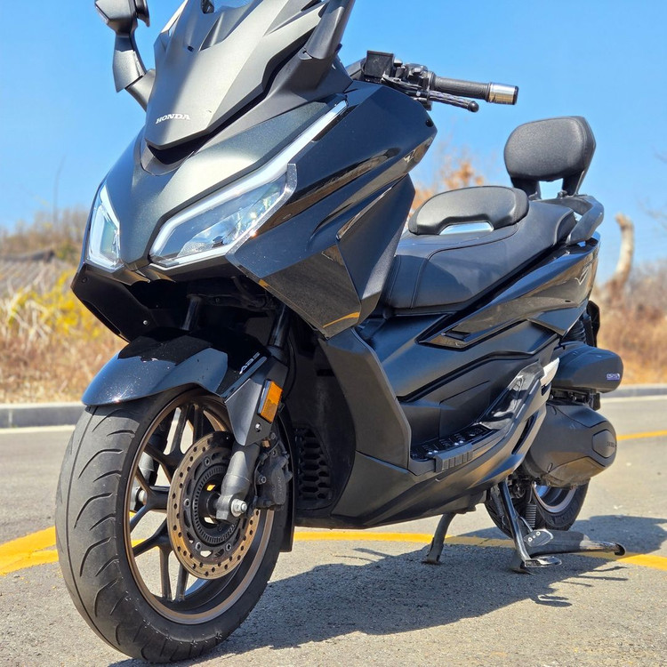 신차보증:)혼다 포르자350 25년식 2만km 출퇴근 바이크 판매합니다. 이미지