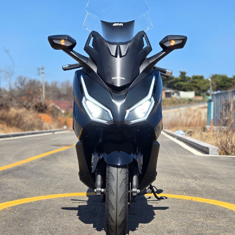신차보증:)혼다 포르자350 25년식 2만km 출퇴근 바이크 판매합니다. 이미지