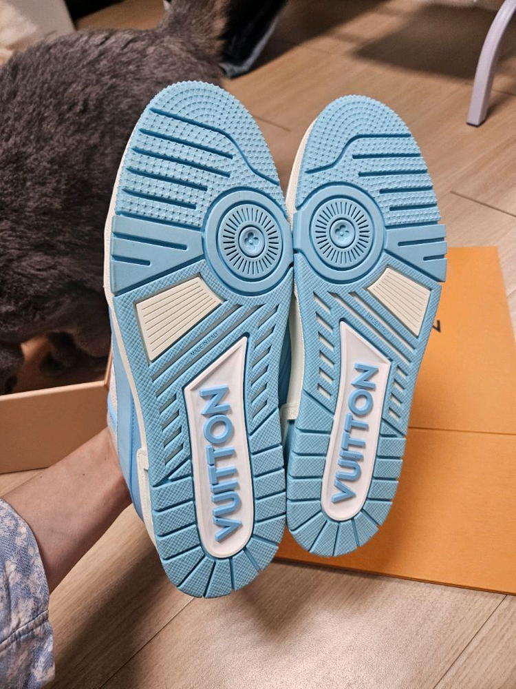 루이비통 트레이너 버질아블로한정판 블루 스니커즈 이미지