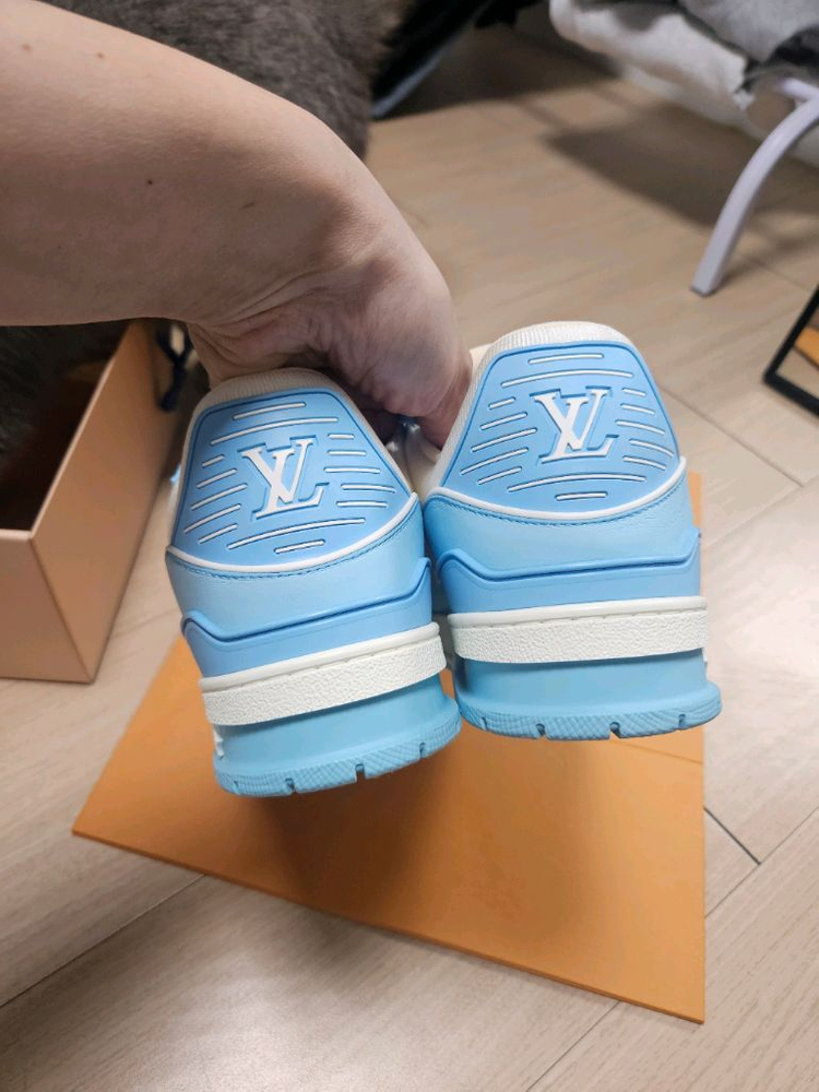 루이비통 트레이너 버질아블로한정판 블루 스니커즈 이미지