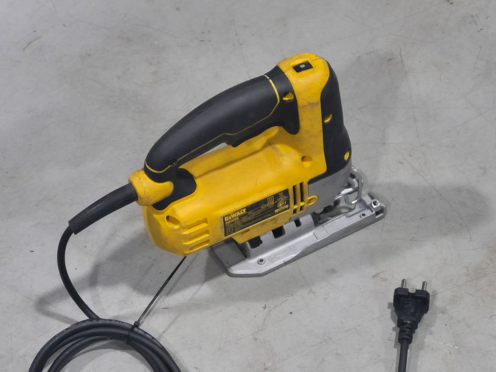 디월트 직소기 (DEWALT/ DWE349) 중고 팝니다 이미지